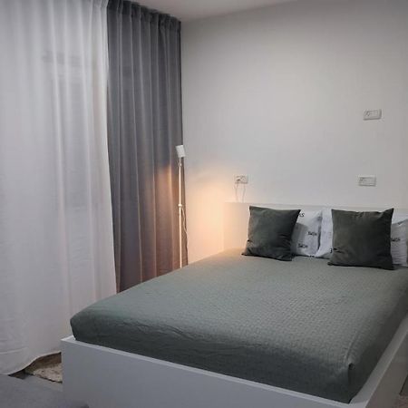 Studio Apartment 12 Minutes From Bahai'S Garden Hayfa Dış mekan fotoğraf